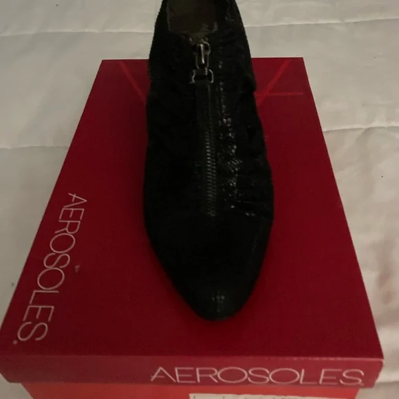 Aerosoles Fortunate Black Snake Pre-loved Boots - Picture 3 of 4